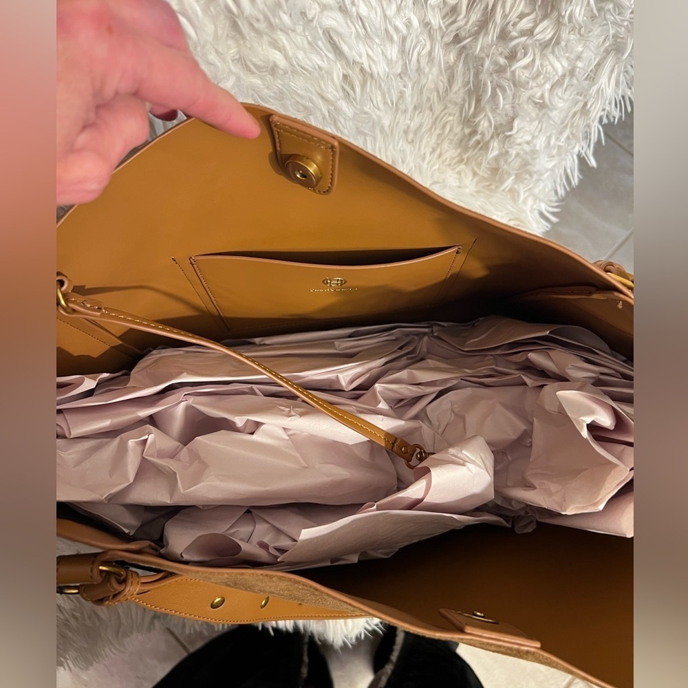 🤎🤎House of Harlow 1960 stunning Brown Faux Suede large Luxe Tote🤎🤎NWT - Picture 4 of 14